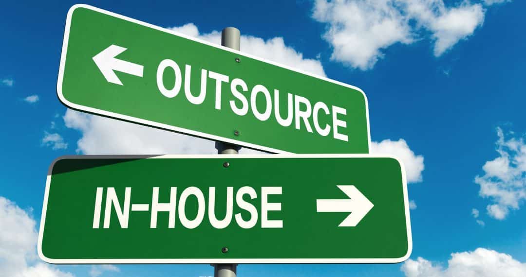 Outsourcing Vor- und Nachteile für KMU